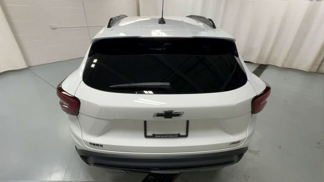 Used 2024 Chevrolet Trax RS w/ Sunroof Package image 6