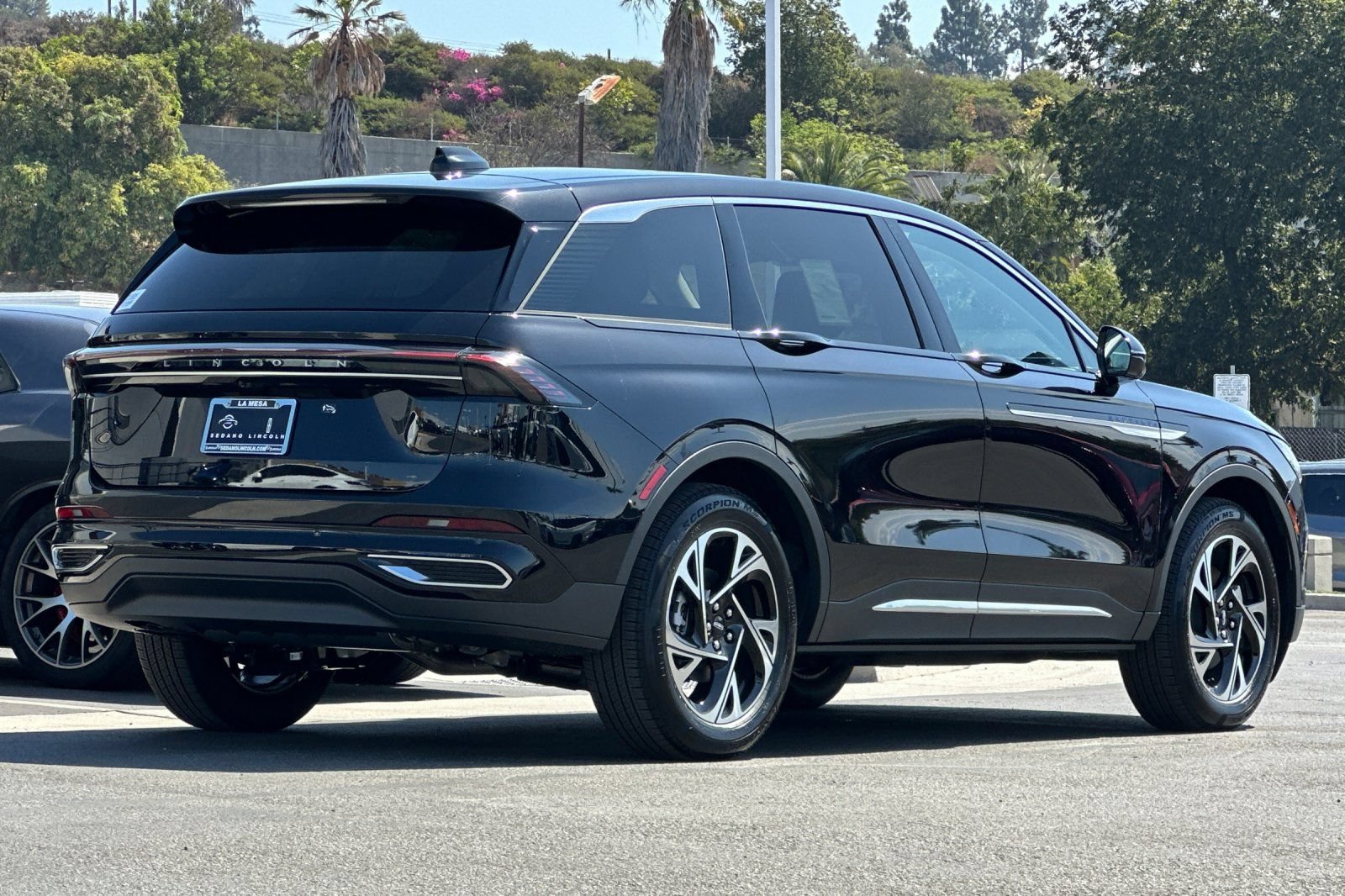 New 2026 Lincoln Nautilus Premier w/ Equipment Group 102A AWD/4WD image 3