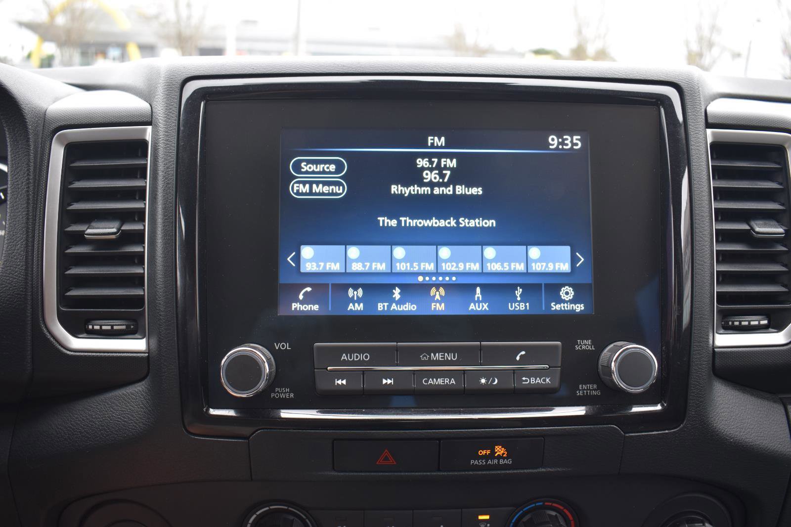 Used 2022 Nissan Frontier SV image 36