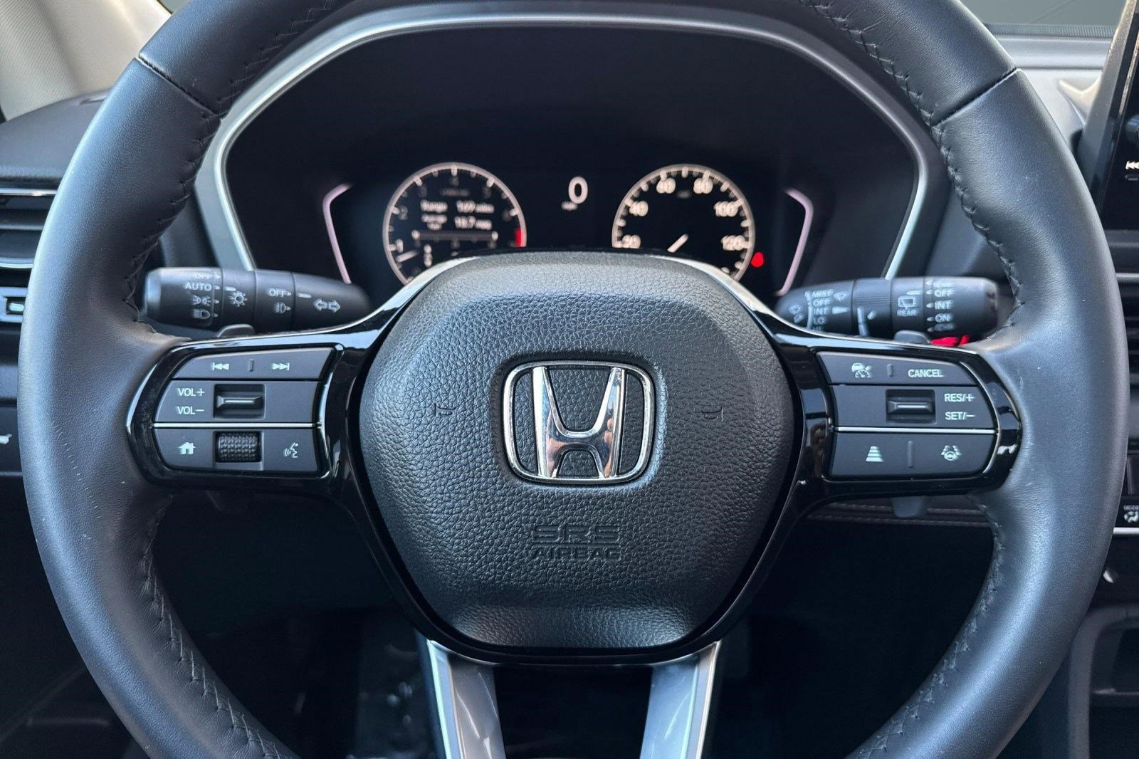 Certified 2025 Honda Pilot Touring image 16