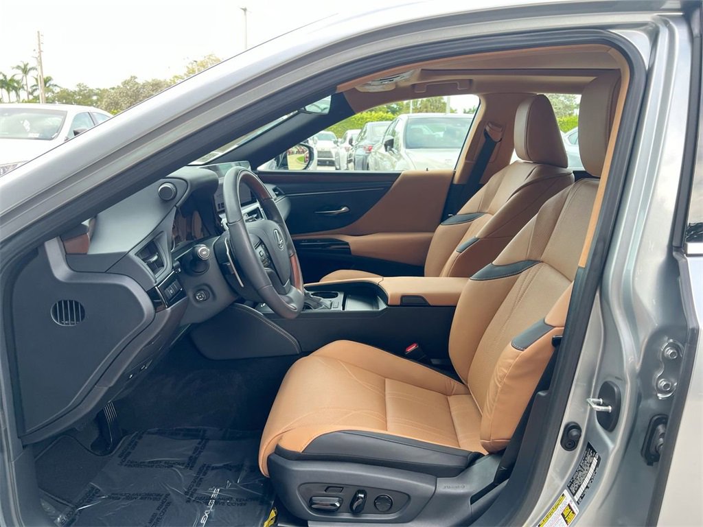 Certified 2024 Lexus ES 350 Luxury image 12