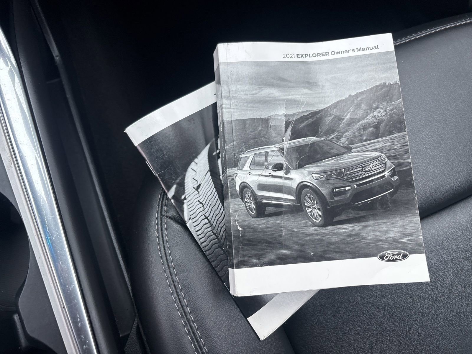 Used 2021 Ford Explorer XLT w/ Equipment Group 202A image 36