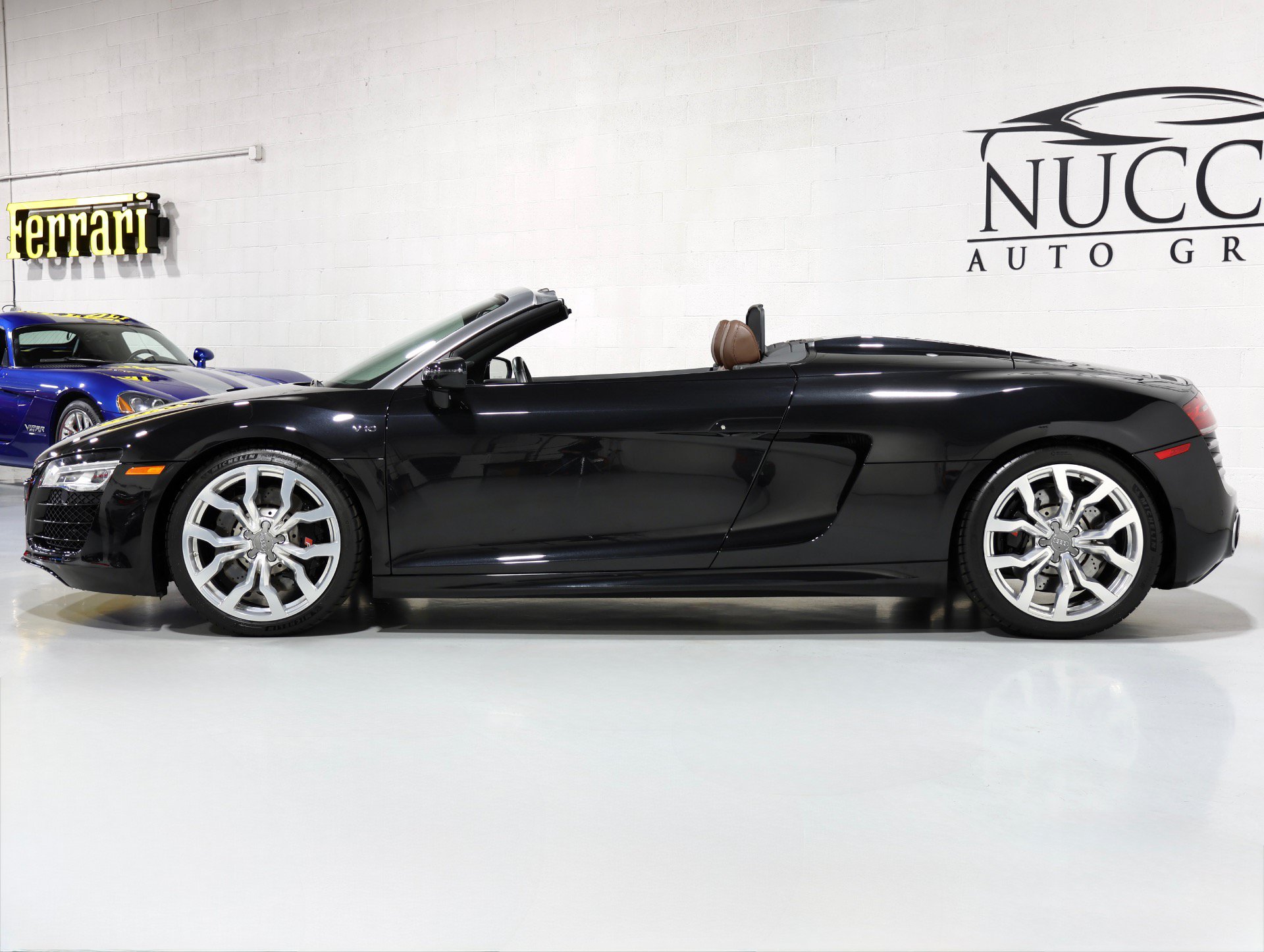 Used 2014 Audi R8 V10 AWD/4WD image 6