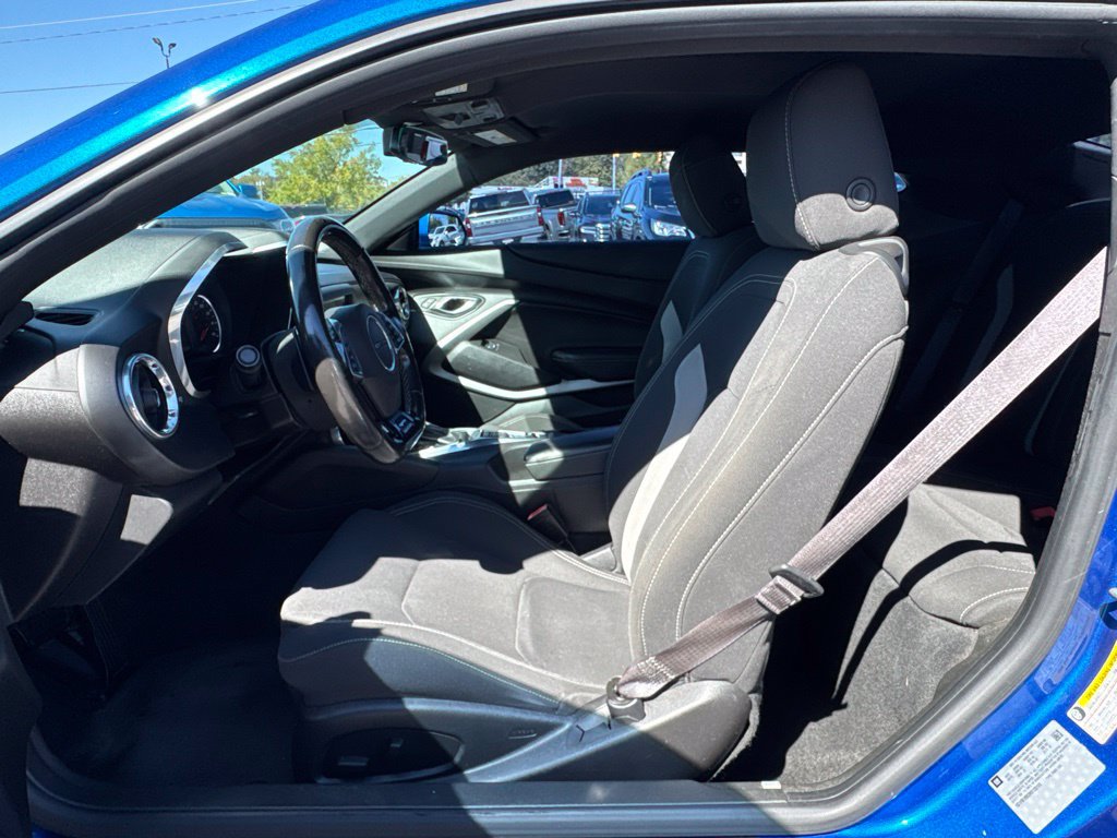 Used 2017 Chevrolet Camaro LT RWD image 12