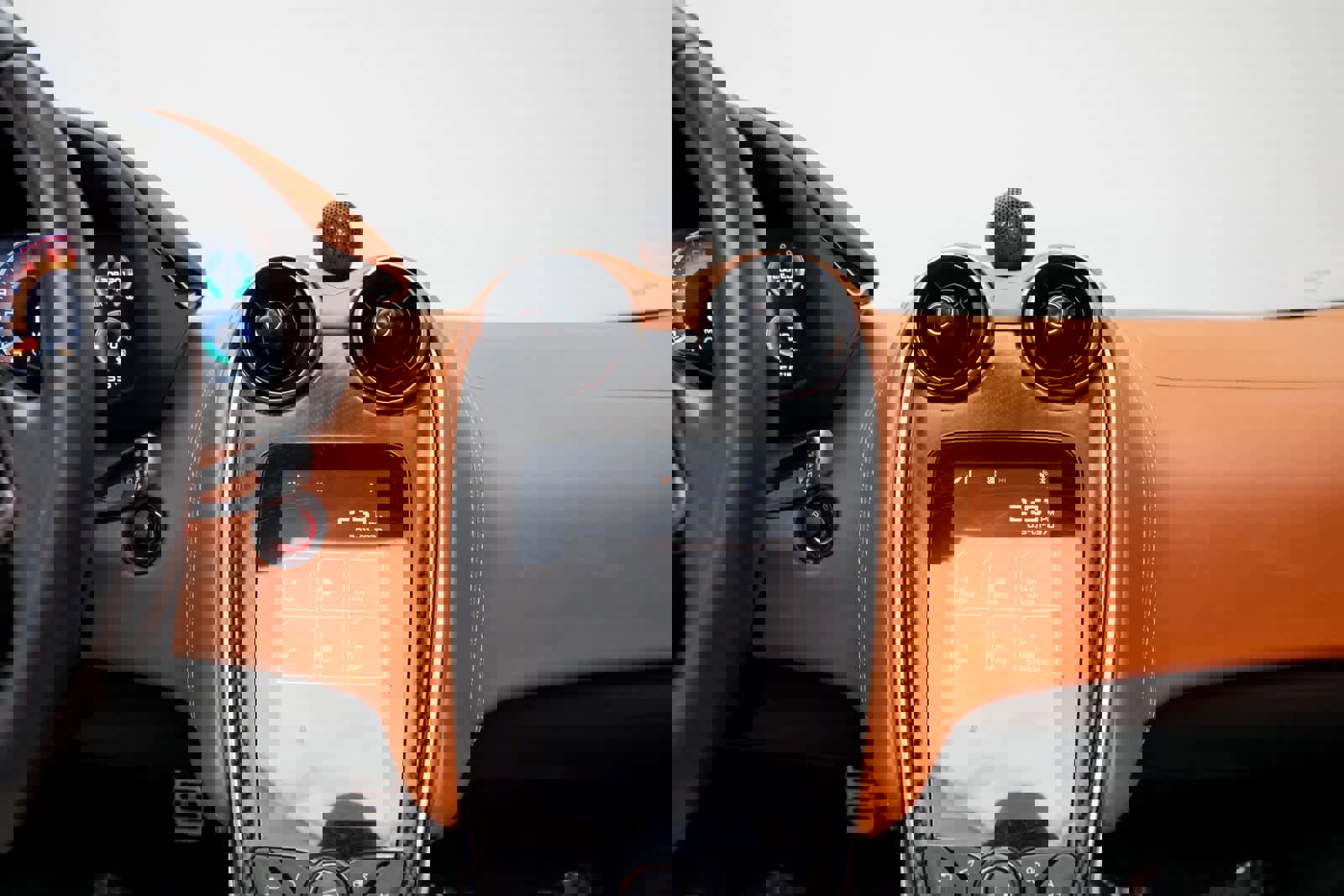 Used 2018 McLaren 570S Spider image 10