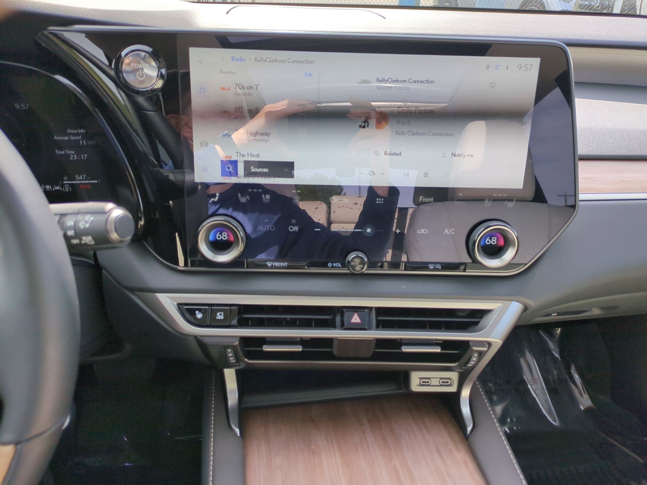 Used 2025 Lexus RX 450h AWD w/ Convenience Package image 22