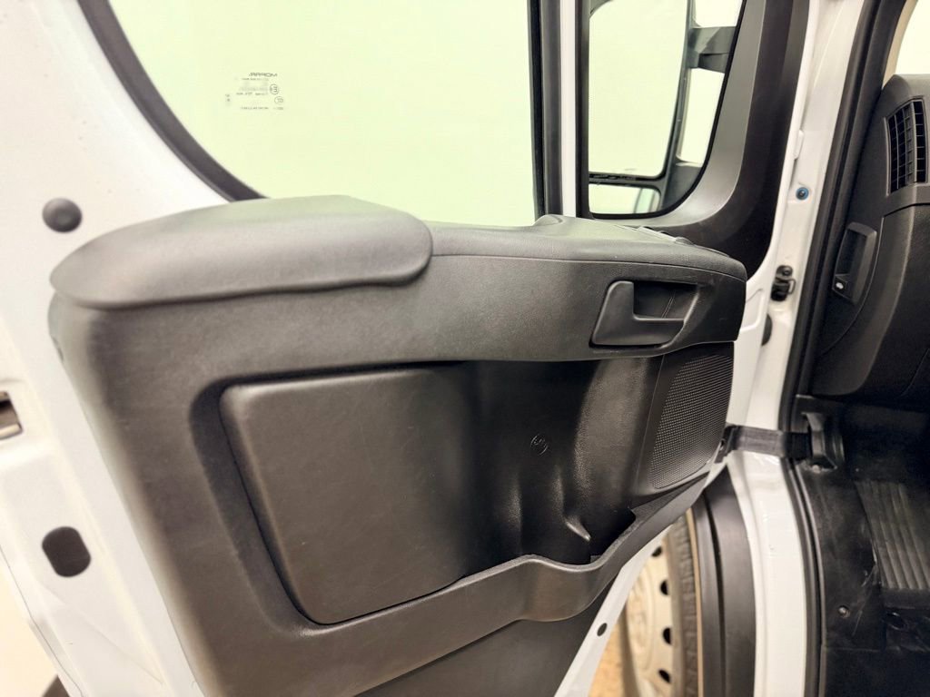 Used 2023 RAM ProMaster 2500 image 13