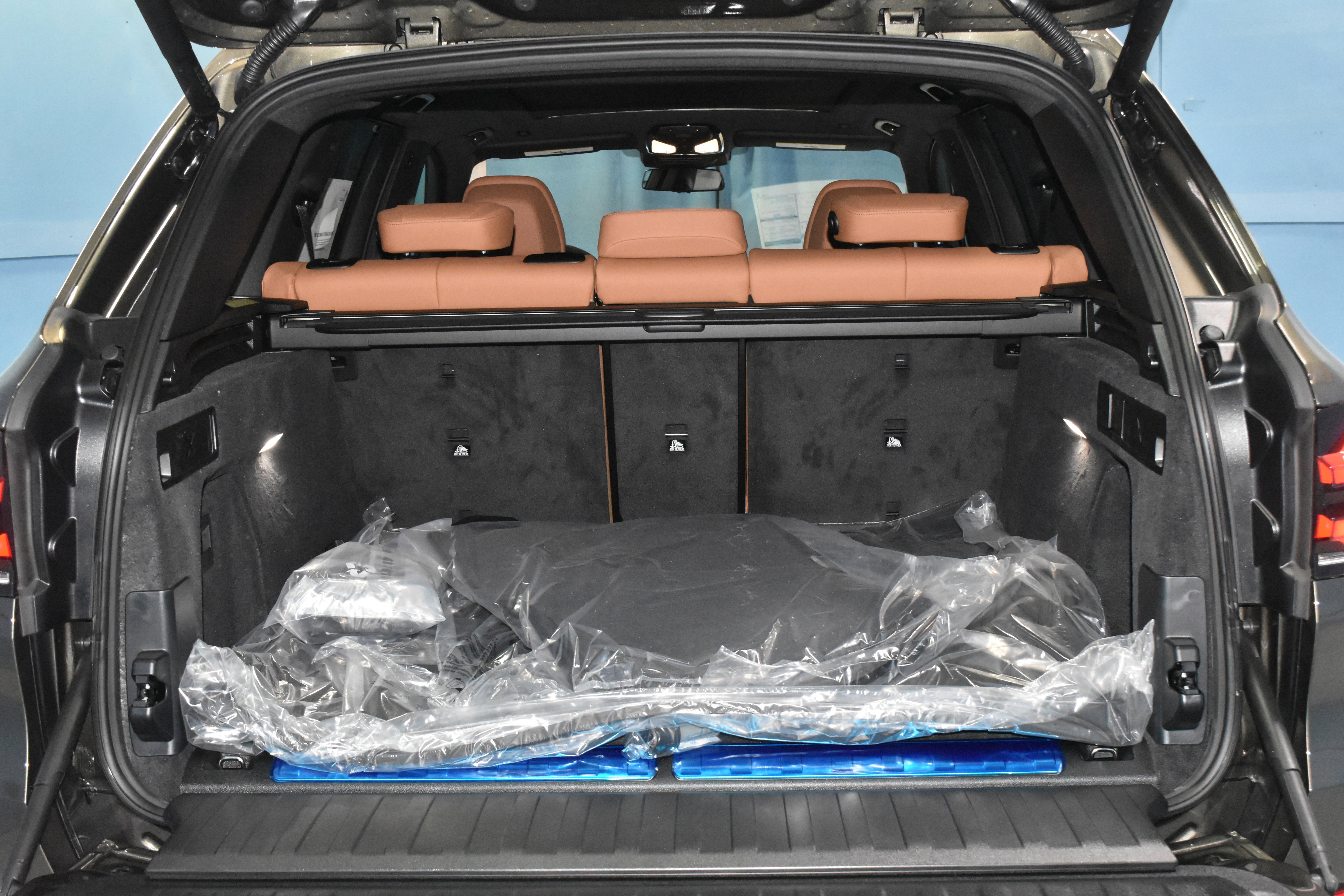 New 2026 BMW X5 xDrive50e w/ Executive Package AWD/4WD image 31