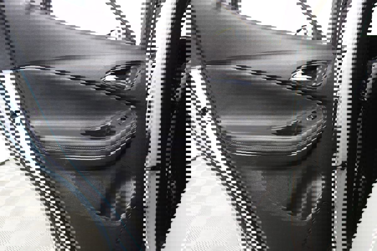 Used 2021 Buick Encore GX Select image 24