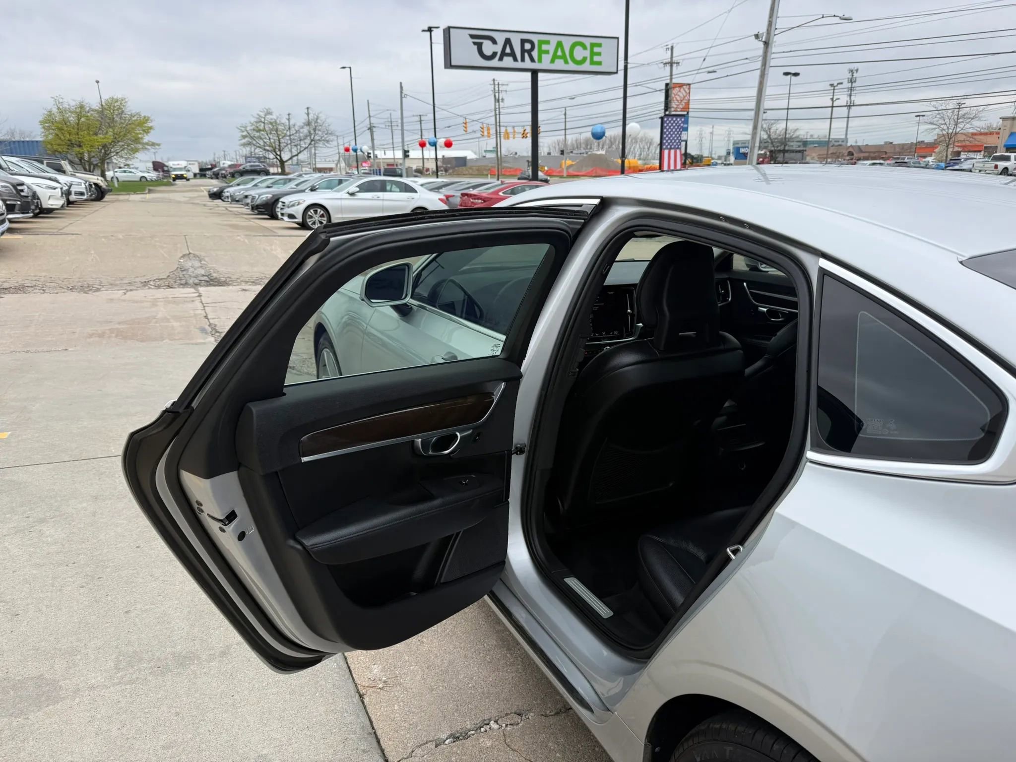 Used 2017 Volvo S90 T5 Momentum w/ Protection Package FWD image 20