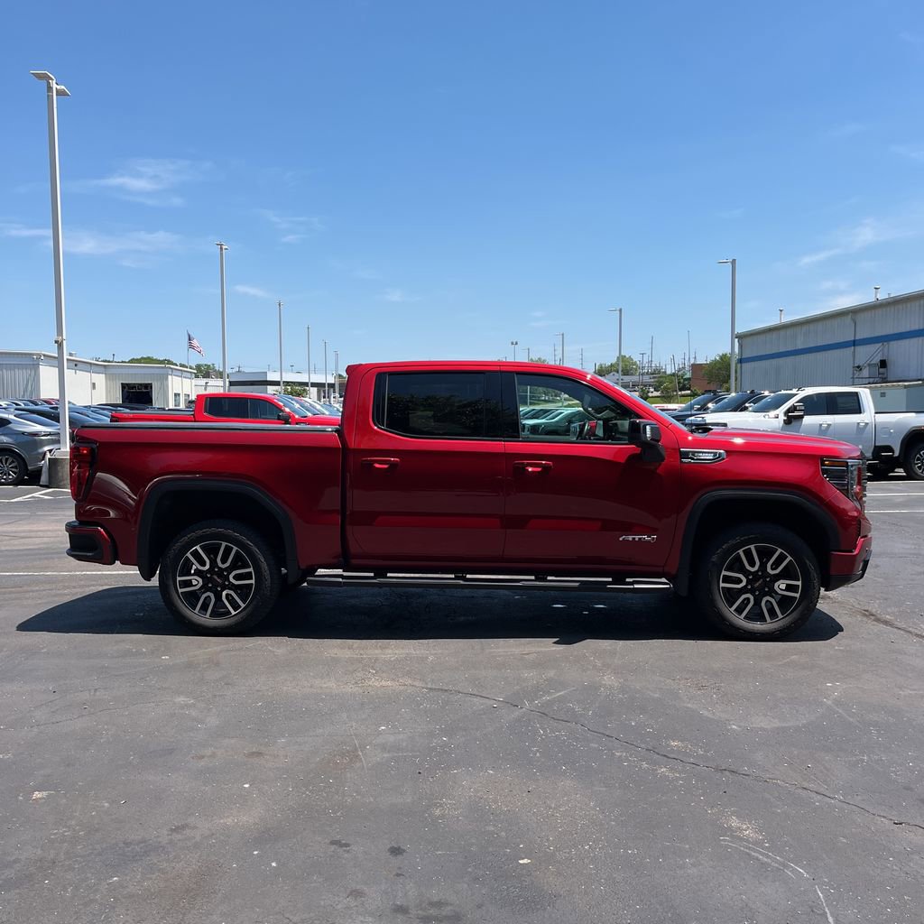 Used 2025 GMC Sierra 1500 AT4 w/ AT4 Premium Package AWD/4WD image 12