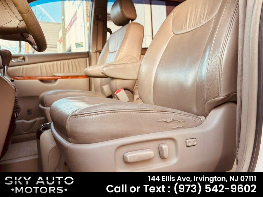 Used 2007 Toyota Sienna FWD image 8
