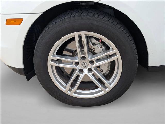 Used 2017 Porsche Macan S image 22