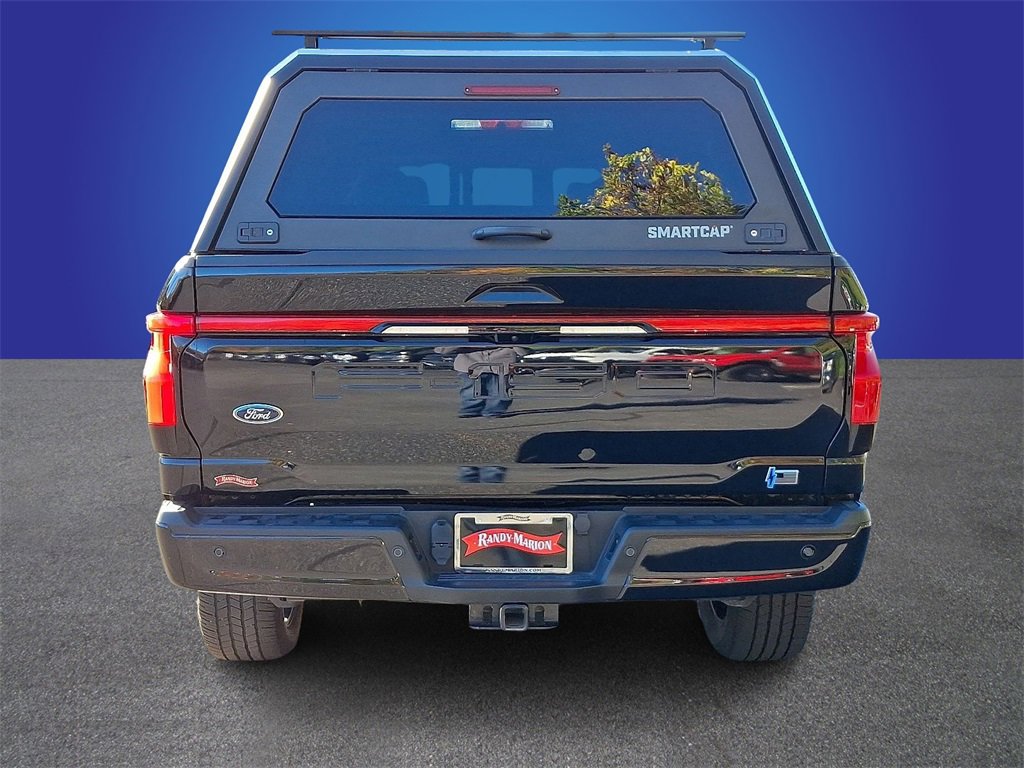 Used 2023 Ford F150 Lightning Platinum image 5