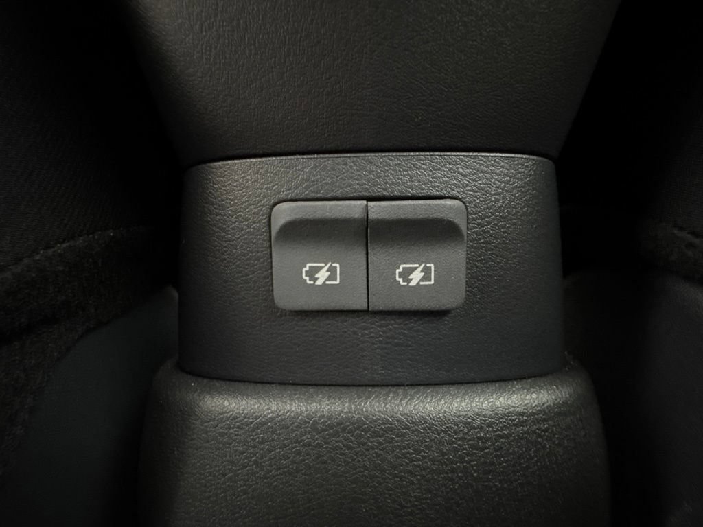 Used 2025 Nissan Kicks Play S FWD image 19