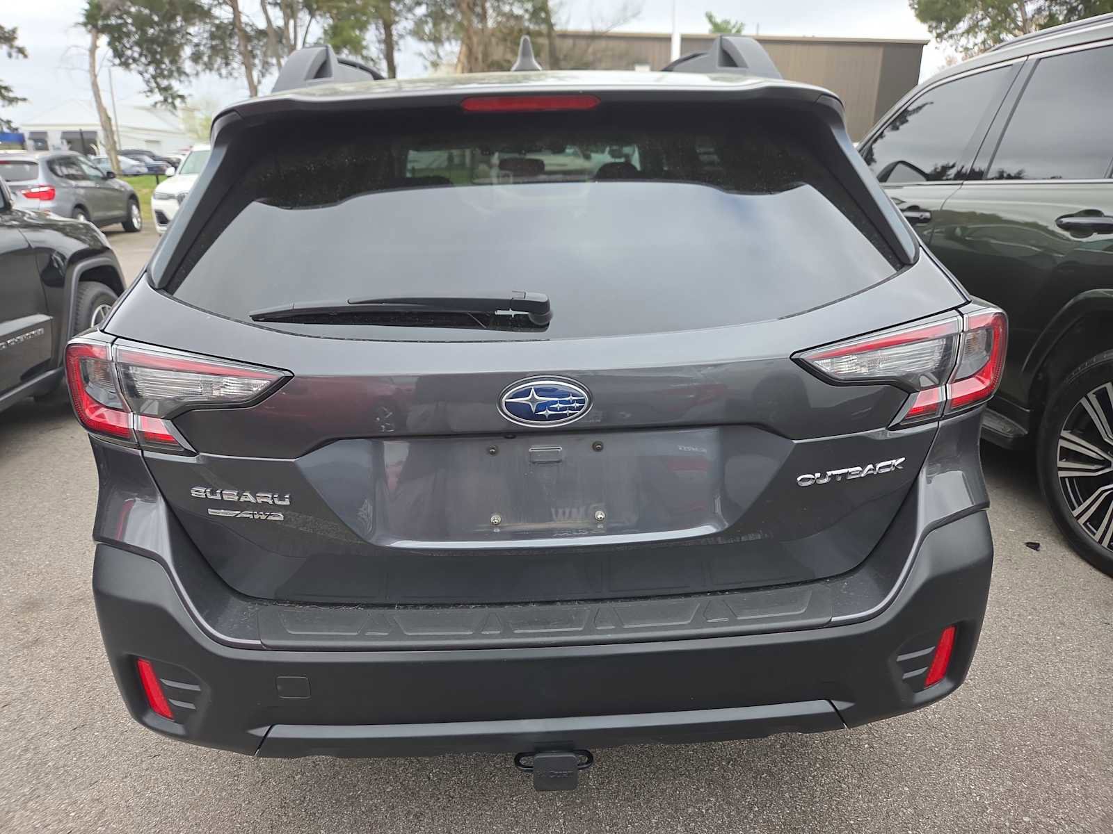 Used 2021 Subaru Outback Premium image 4