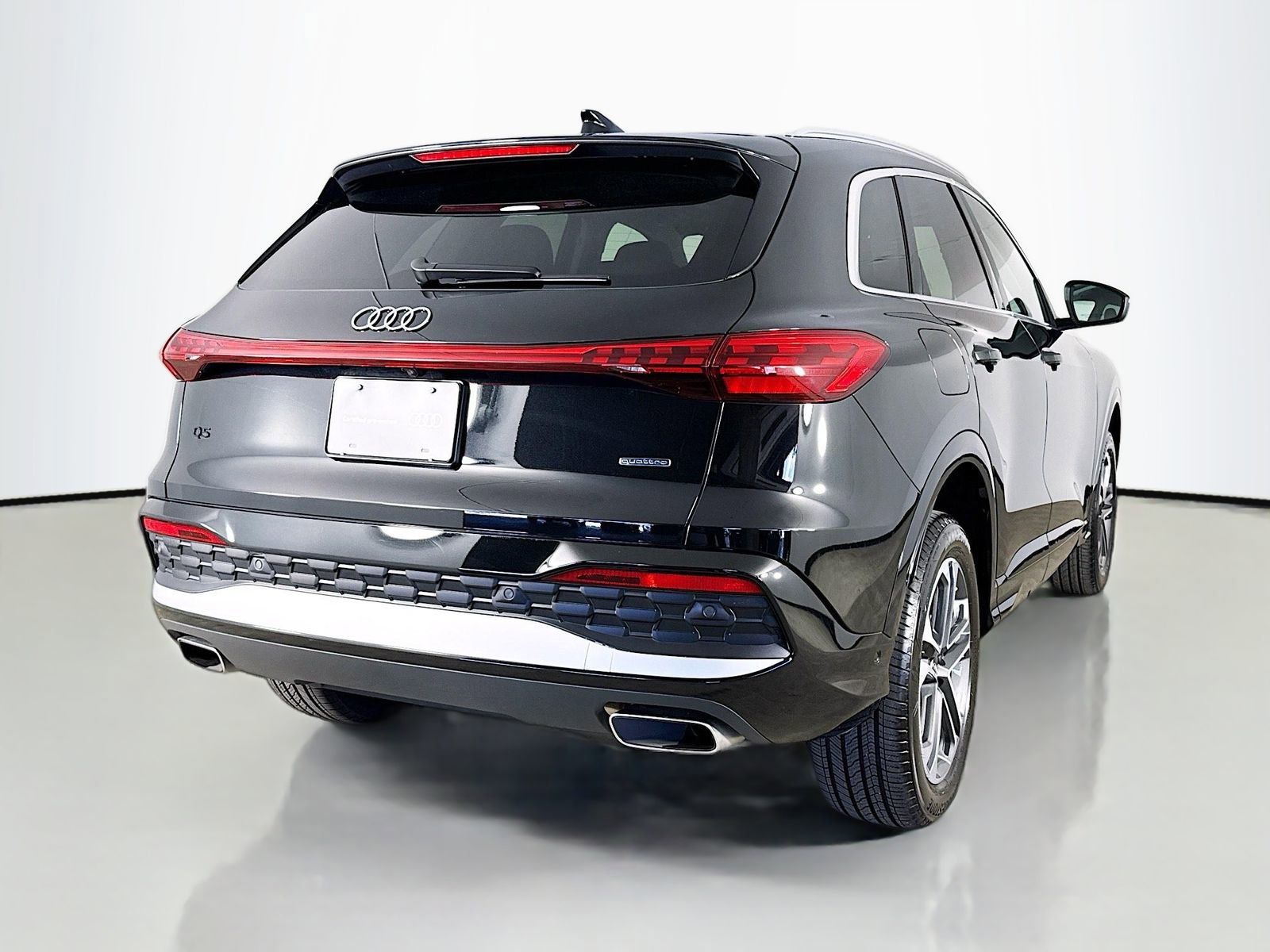 Certified 2025 Audi Q5 Premium w/ Convenience Package AWD/4WD image 7