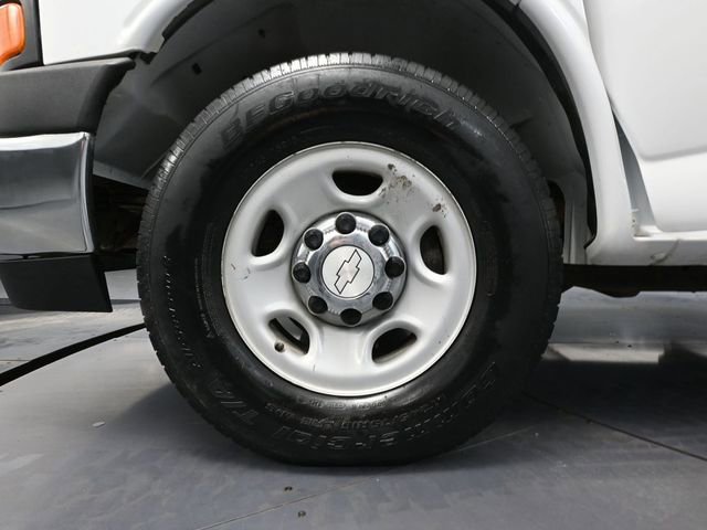 Used 2017 Chevrolet Express 3500 LT w/ LT Preferred Equipment Group image 16