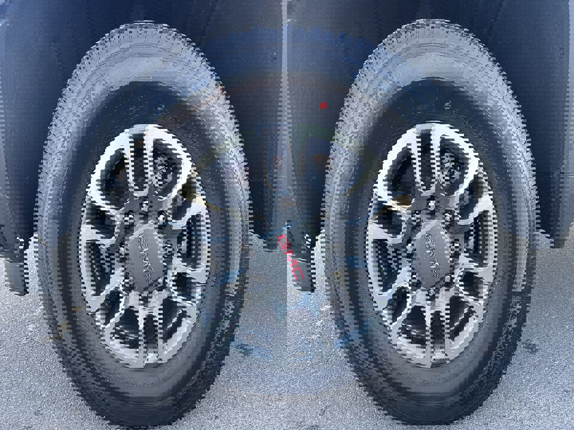 New 2026 GMC Sierra 2500 SLT w/ SLT Convenience Package image 18