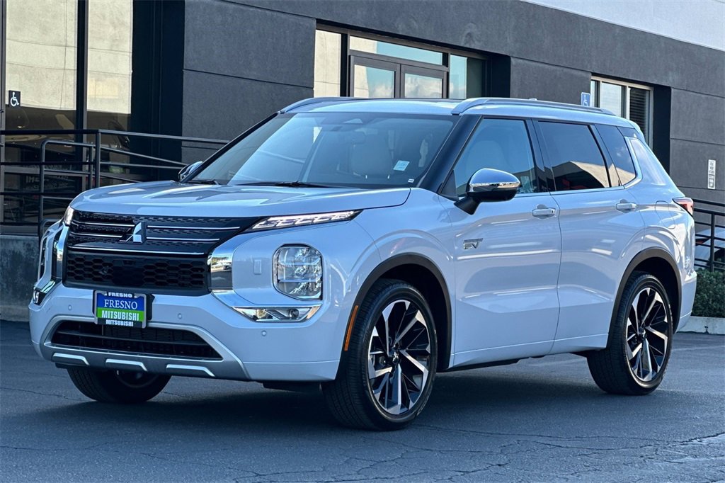 New 2025 Mitsubishi Outlander SEL image 9