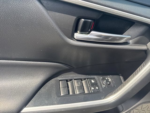 Used 2021 Toyota RAV4 XLE AWD/4WD image 13