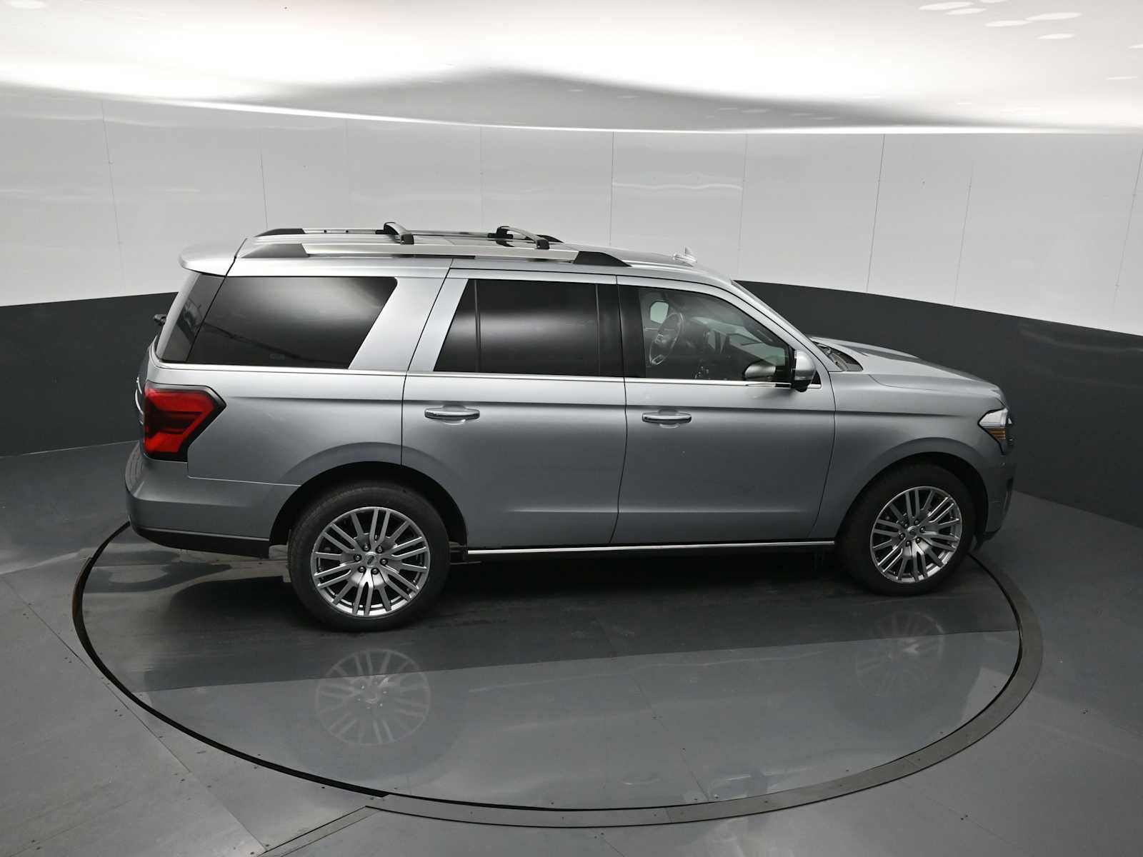 Used 2023 Ford Expedition Limited image 25