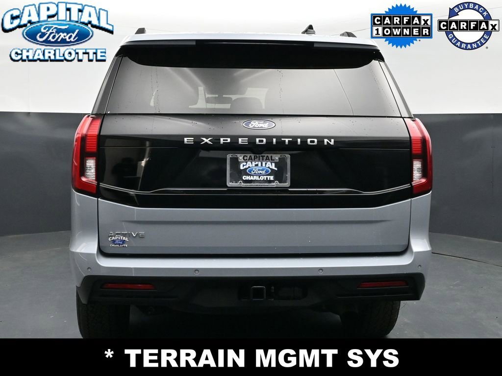 Used 2025 Ford Expedition Active image 7
