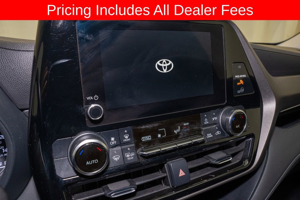 Used 2023 Toyota Highlander L FWD image 13