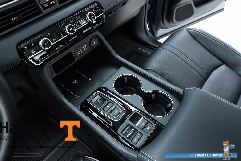 Used 2025 Honda Pilot Elite image 24