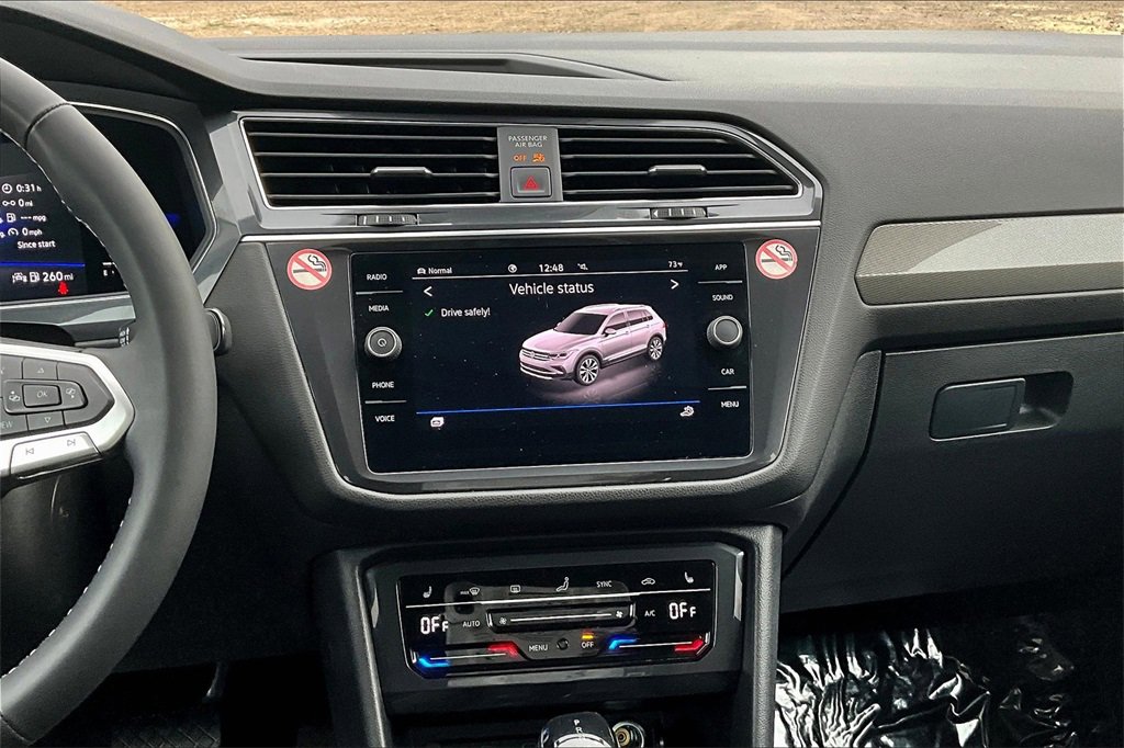 Used 2022 Volkswagen Tiguan SE image 6