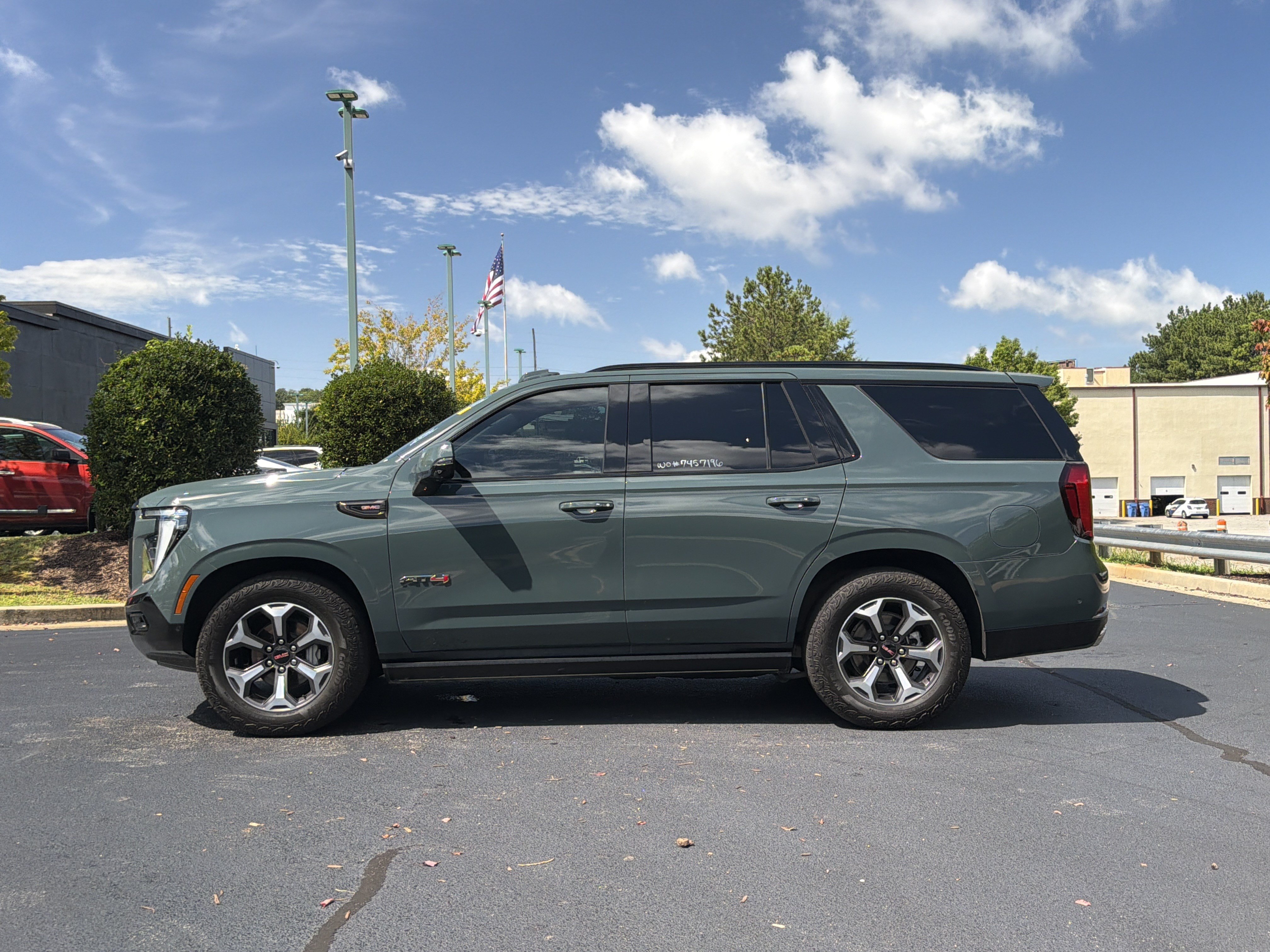 Used 2025 GMC Yukon AT4 Ultimate AWD/4WD image 12