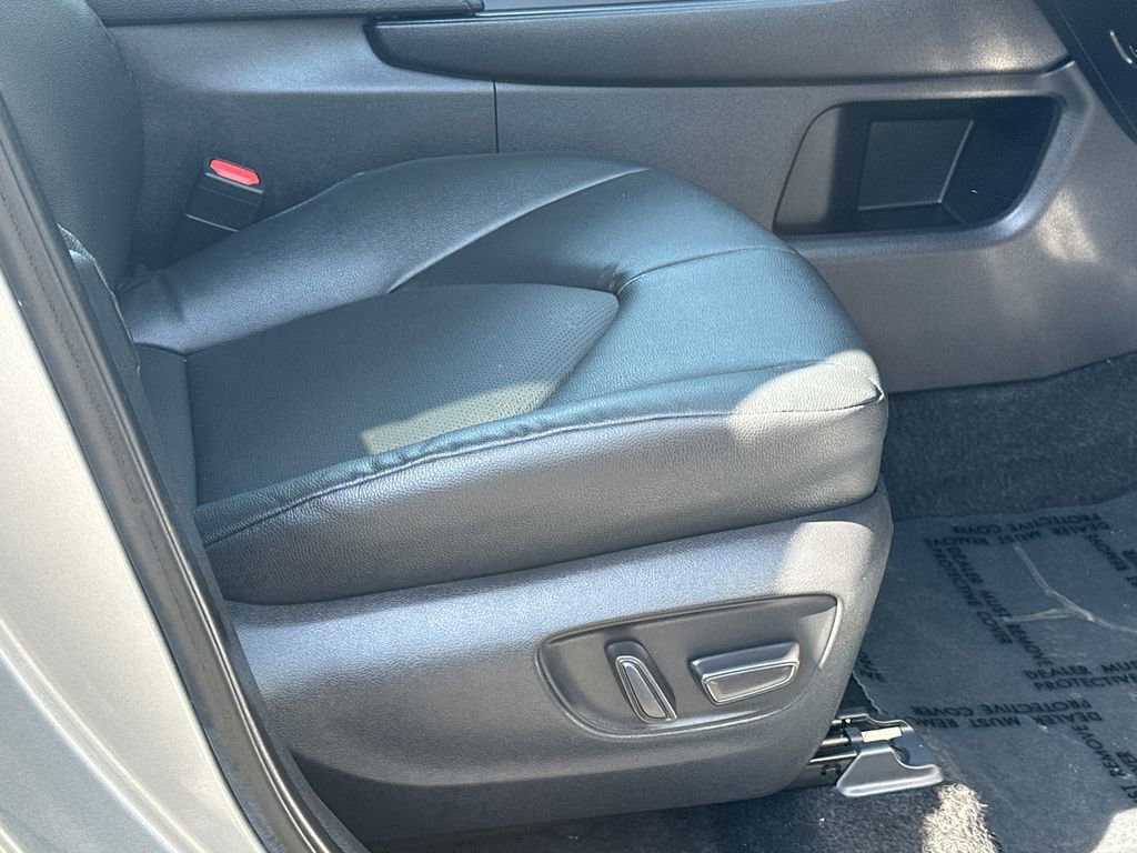 Used 2025 Toyota Grand Highlander XLE image 11