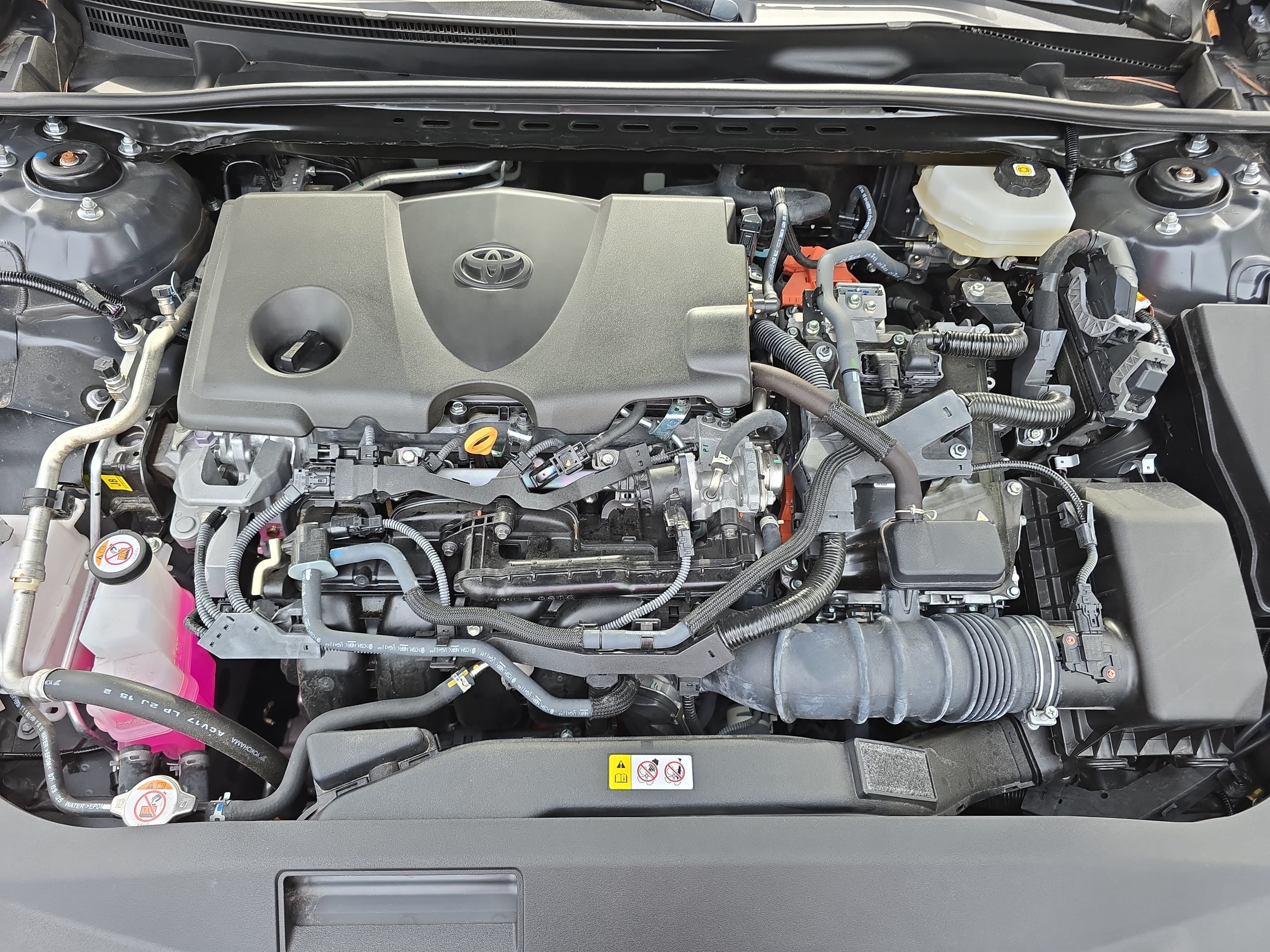 Used 2025 Toyota Camry SE w/ Multimedia Upgrade Package FWD image 28