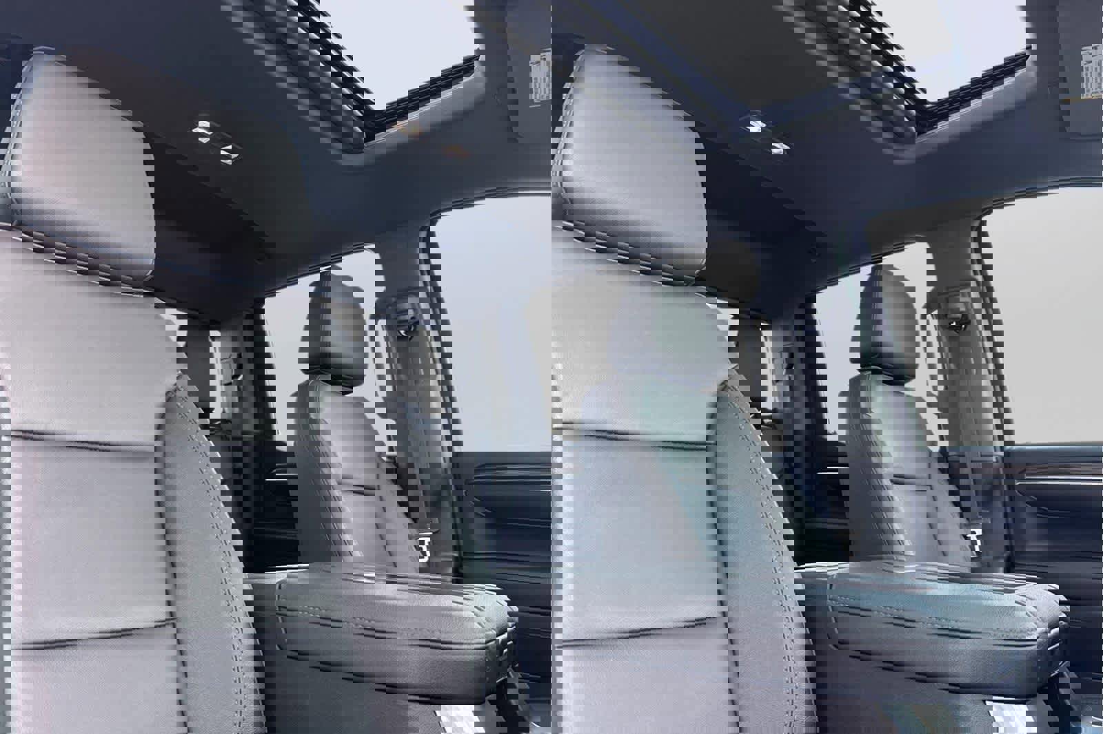 Used 2022 Chevrolet Silverado 1500 LT Trail Boss w/ LT Trail Boss Premium Package image 17