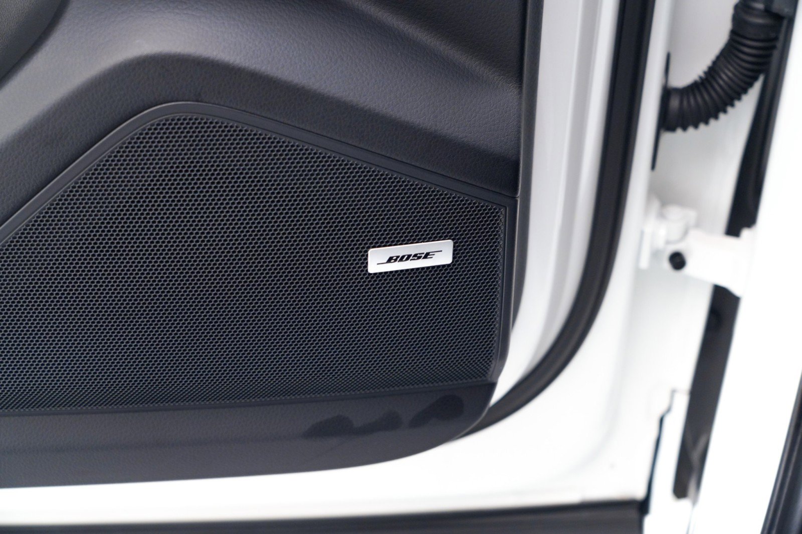 Used 2025 Porsche Cayenne S image 25