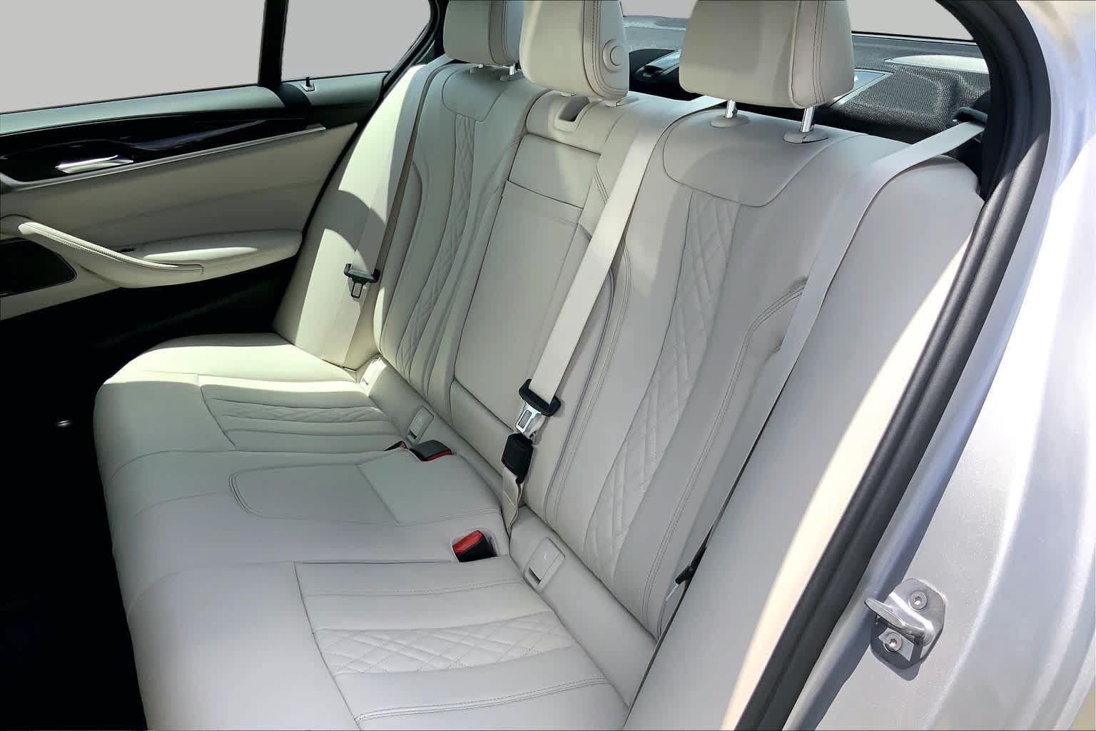 Used 2019 BMW 540i w/ M Sport Package RWD image 20