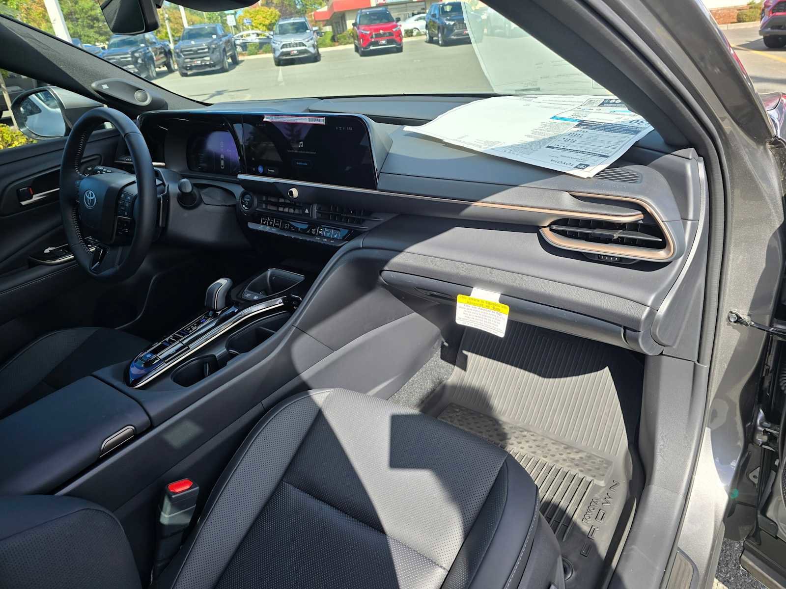 New 2025 Toyota Crown Platinum image 12