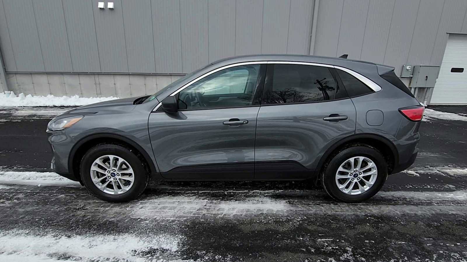 Used 2022 Ford Escape SE w/ Convenience Package image 5