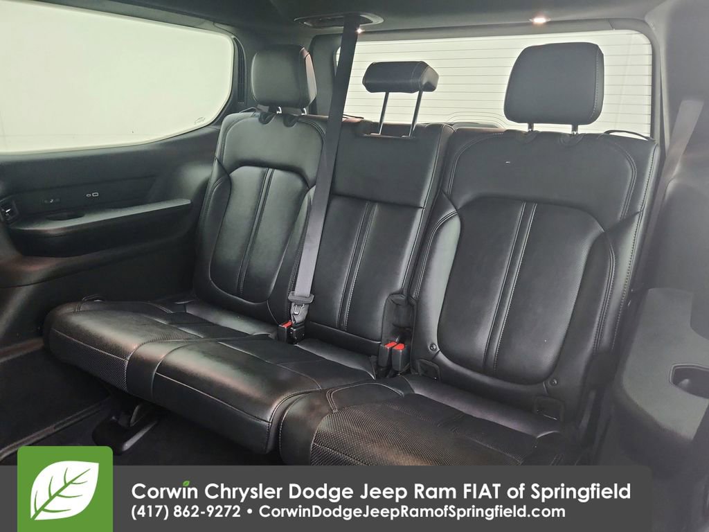 Certified 2024 Jeep Wagoneer Series III image 32
