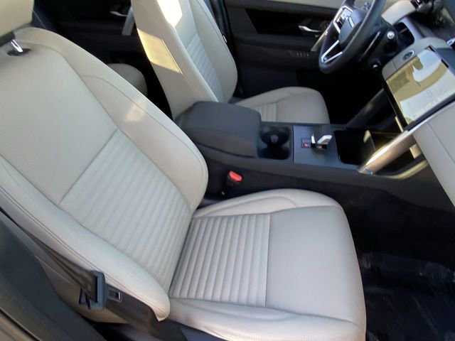 New 2025 Land Rover Discovery Sport S image 10
