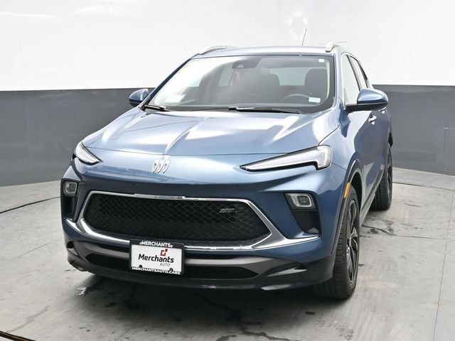 Used 2024 Buick Encore GX Sport Touring FWD image 2