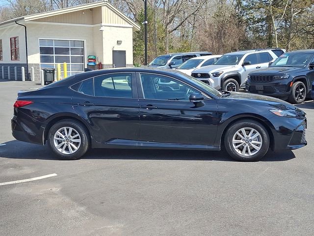 Used 2026 Toyota Camry LE image 9