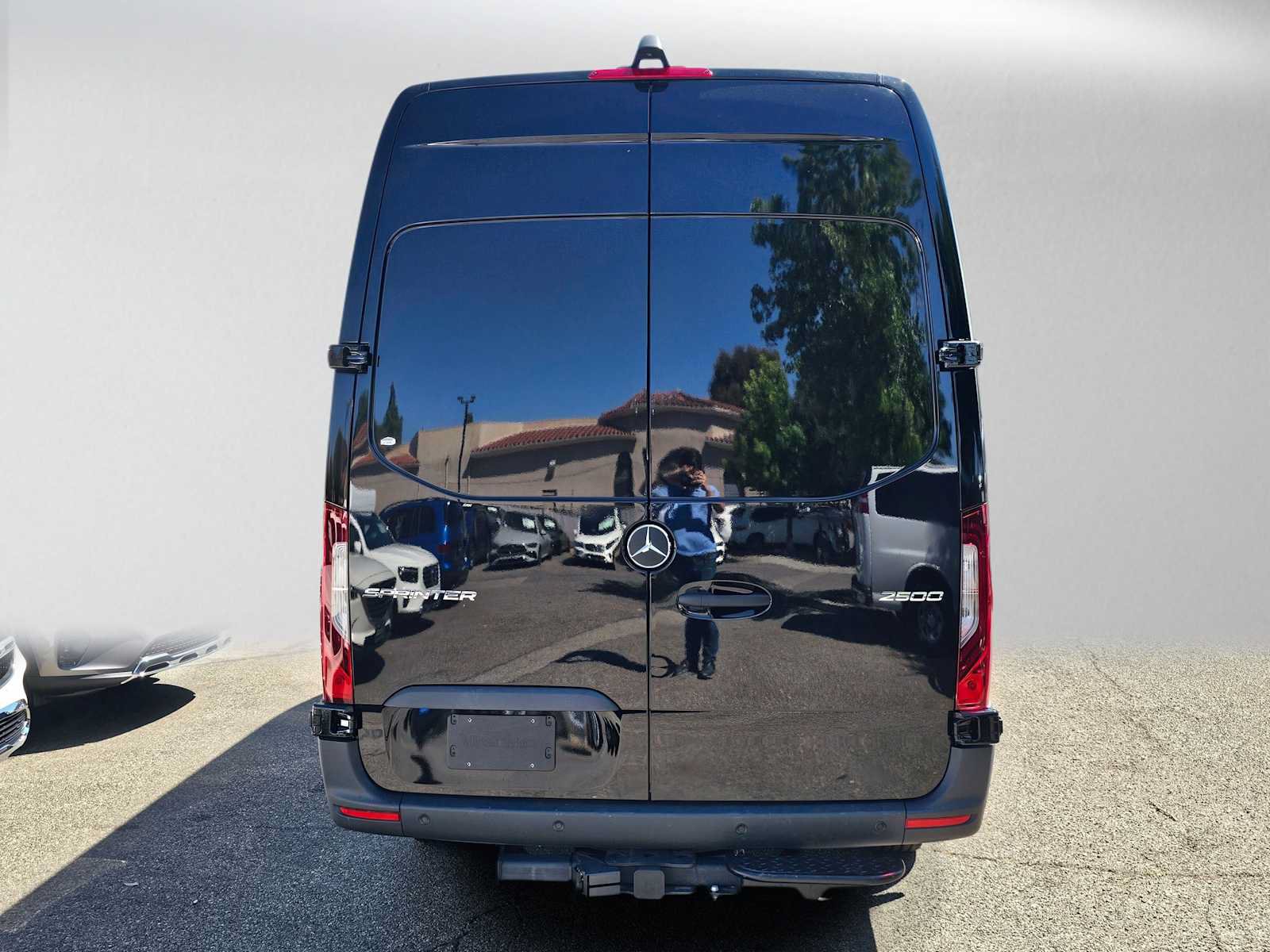 Used 2025 Mercedes-Benz Sprinter 2500 image 4