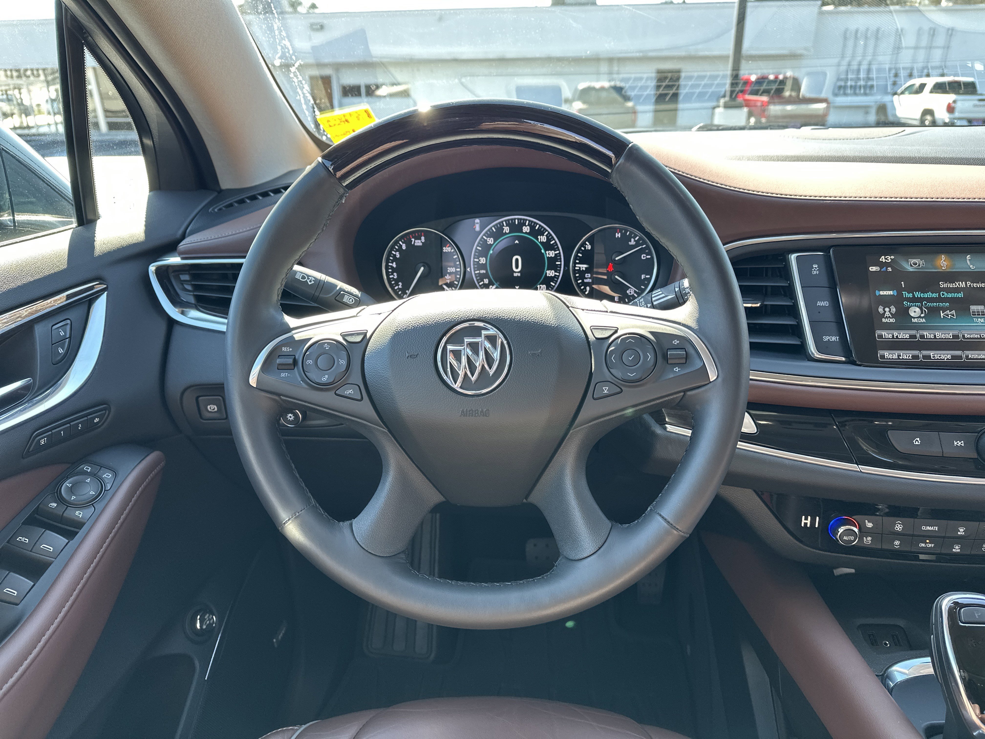 Used 2018 Buick Enclave Avenir w/ Avenir Technology Package image 18