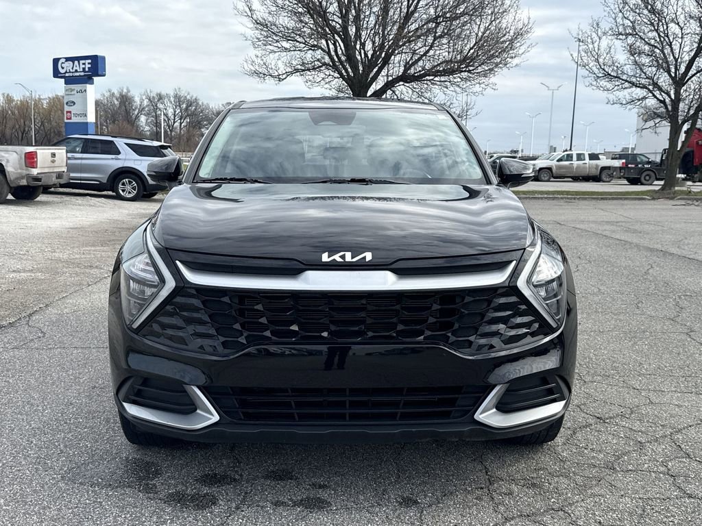 Used 2023 Kia Sportage EX image 3