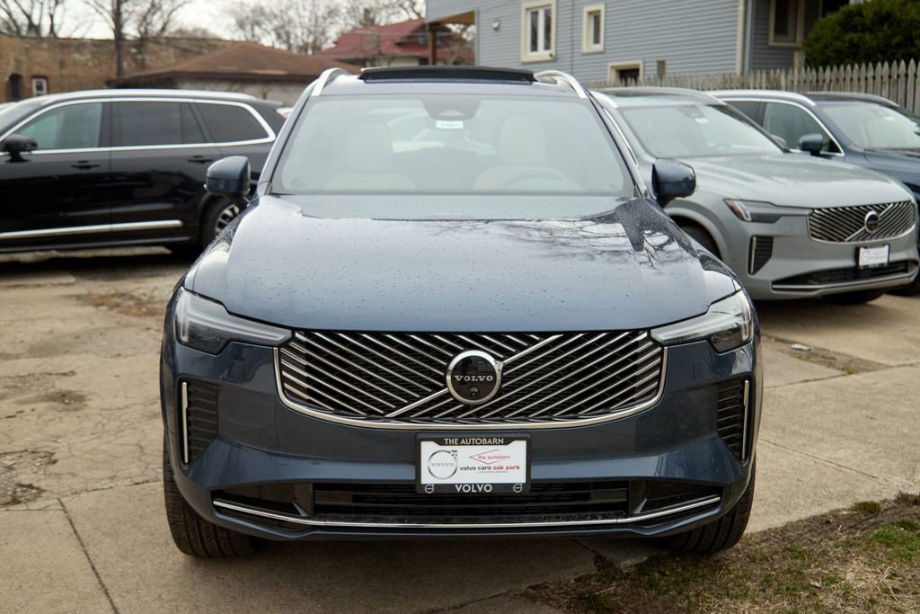 New 2026 Volvo XC90 B5 Plus w/ Protection Package image 5