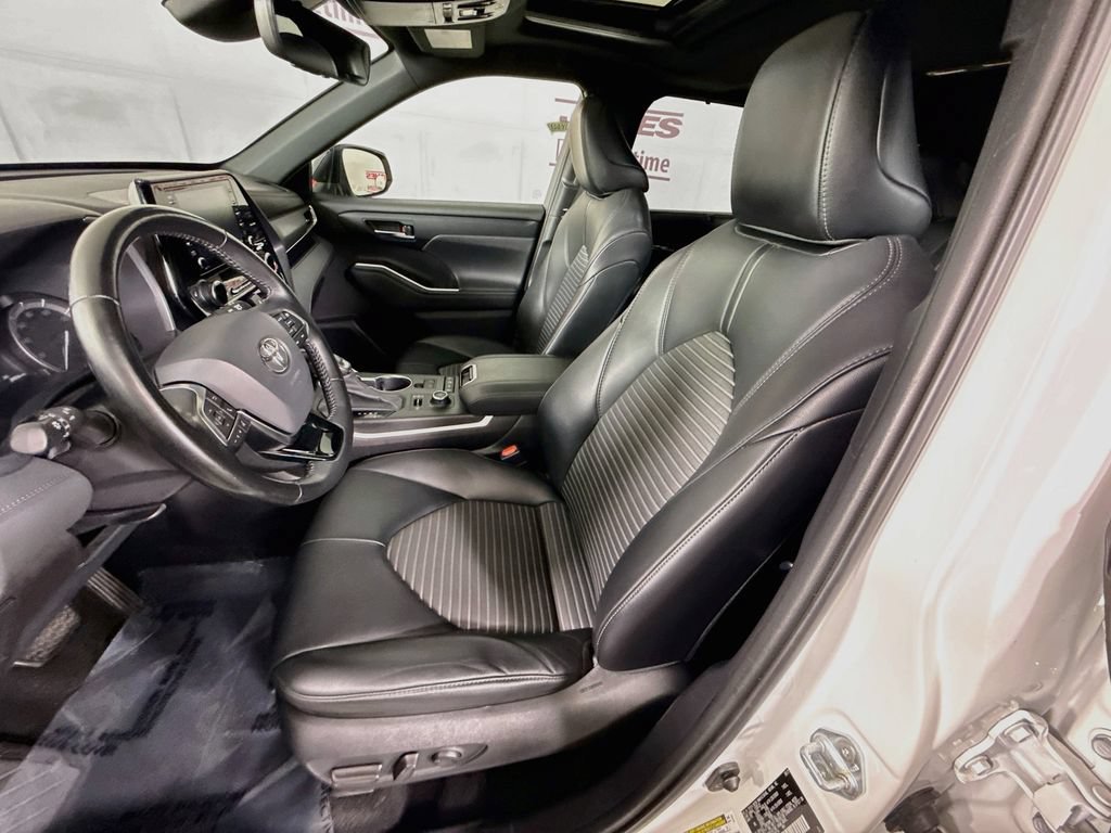 Certified 2021 Toyota Highlander XSE AWD/4WD image 27