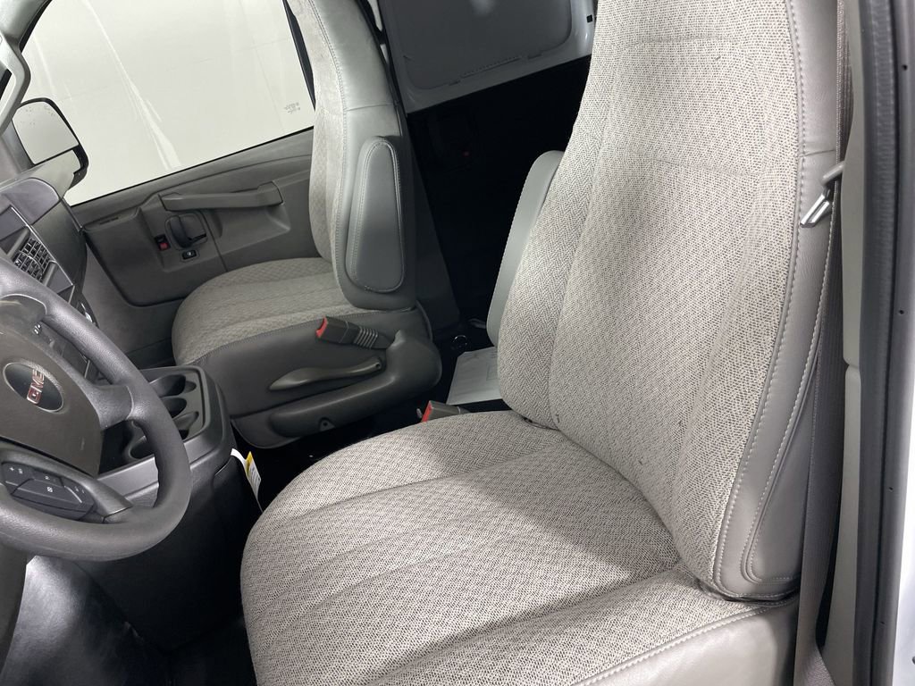 New 2025 GMC Savana 2500 Extended w/ Driver Convenience Package image 18