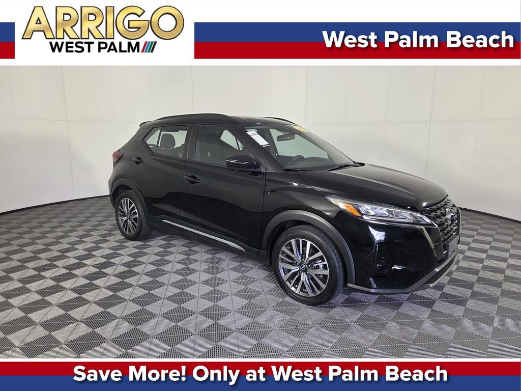 Used 2024 Nissan Kicks SR FWD image 1