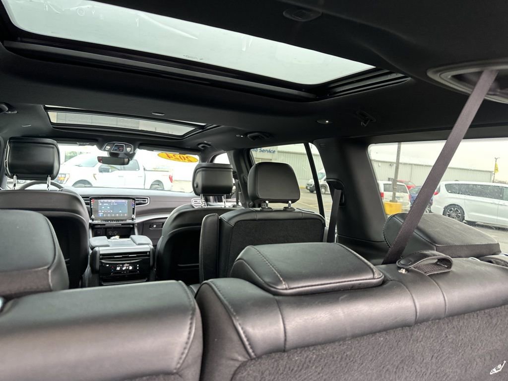 Used 2024 Jeep Wagoneer Series II image 14